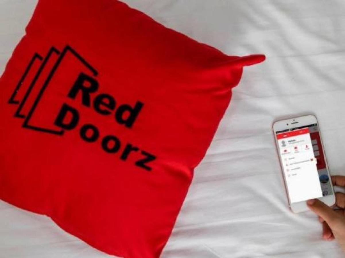 Hotel Reddoorz Near Jalan Gatot Subroto Medan Exterior foto